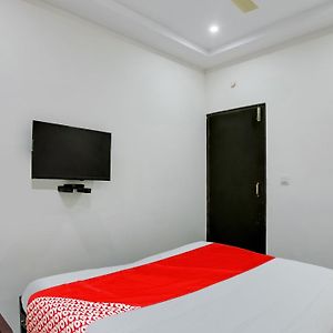 Hotel O Manjushree Boarding & Lodging Nearby Dr.Br Ambedkar Stadium Basveshwar Nagar